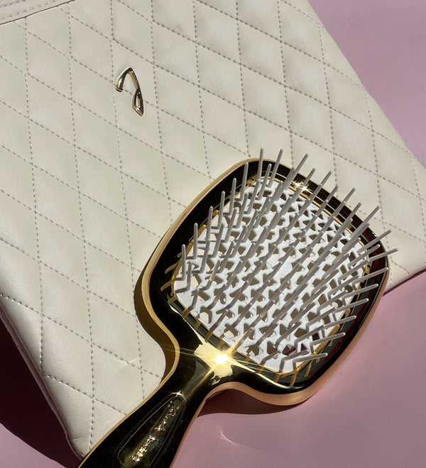 BABY AIR-CUSHIONED BRUSH WITH GOLD PINS, GOLD COLOR, 14X5,5CM - BABY AIR-CUSHIONED BRUSH WITH