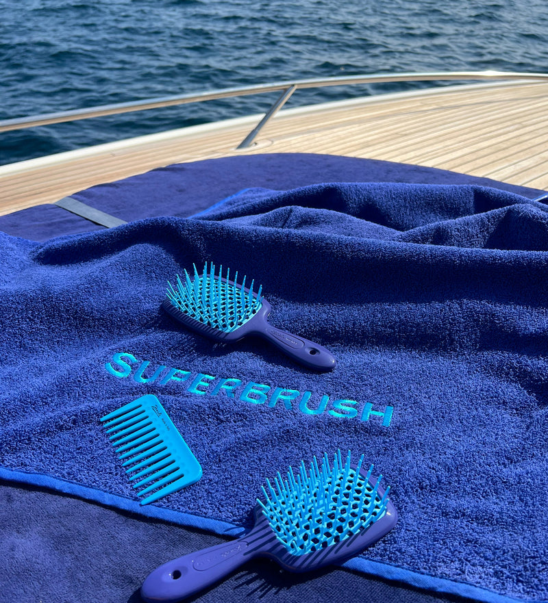 BABY AIR-CUSHIONED BRUSH WITH GOLD PINS, GOLD COLOR, 14X5,5CM - BABY AIR-CUSHIONED BRUSH WITH