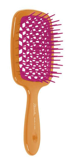 SUPERBRUSH - INNOVATION IN YOUR HANDS THE PNEUMATIC BASE OF THE BRUSH FEATURES A