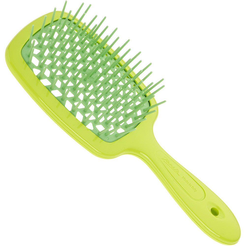 SUPERBRUSH - INNOVATION IN YOUR HANDS THE PNEUMATIC BASE OF THE BRUSH FEATURES A